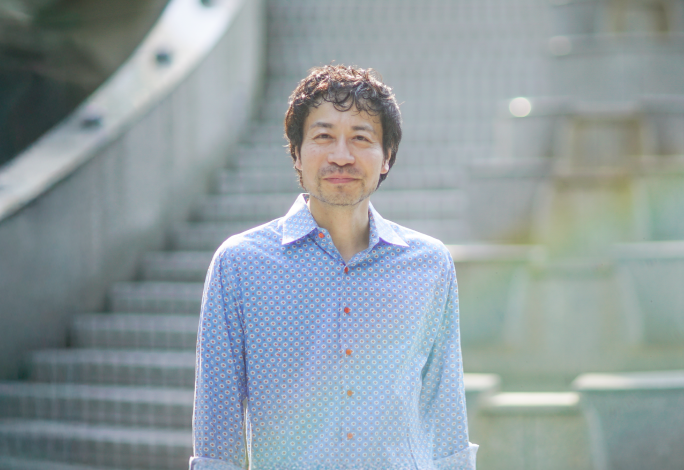 華やかな実績と揺るがぬ美意識。本質を貫くデザイナー・杉本マコトさん